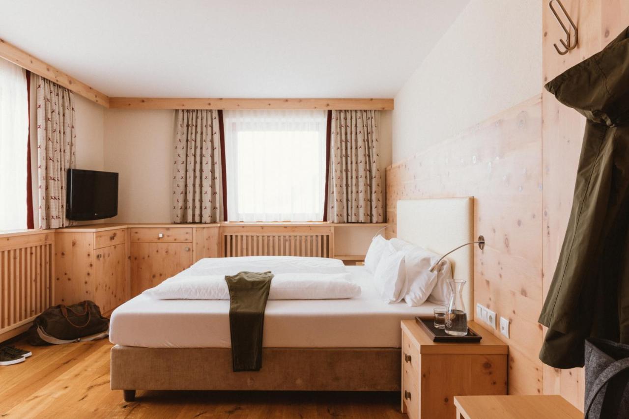 Gartenhotel Linde 4 Sterne Superior Ried im Oberinntal Zewnętrze zdjęcie