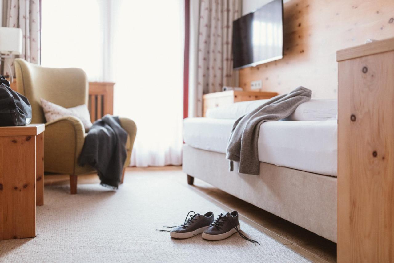 Gartenhotel Linde 4 Sterne Superior Ried im Oberinntal Zewnętrze zdjęcie