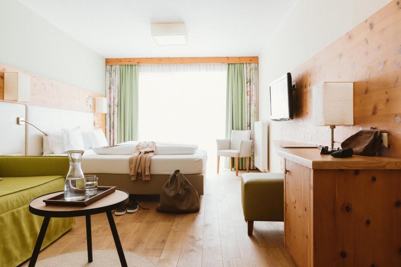 Gartenhotel Linde 4 Sterne Superior Ried im Oberinntal Zewnętrze zdjęcie